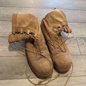 Men size 12 Lace-Up Work Boots in used condition they do show wear